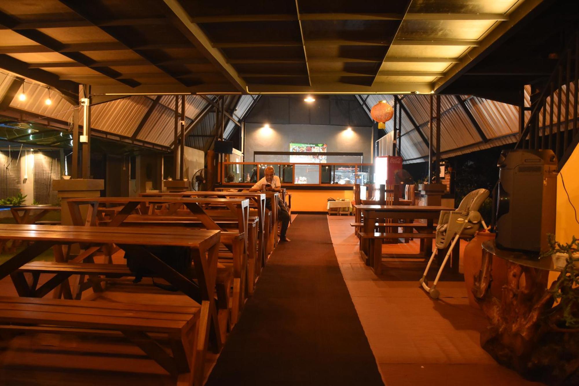 Steps Garden Resort Negombo Bagian luar foto