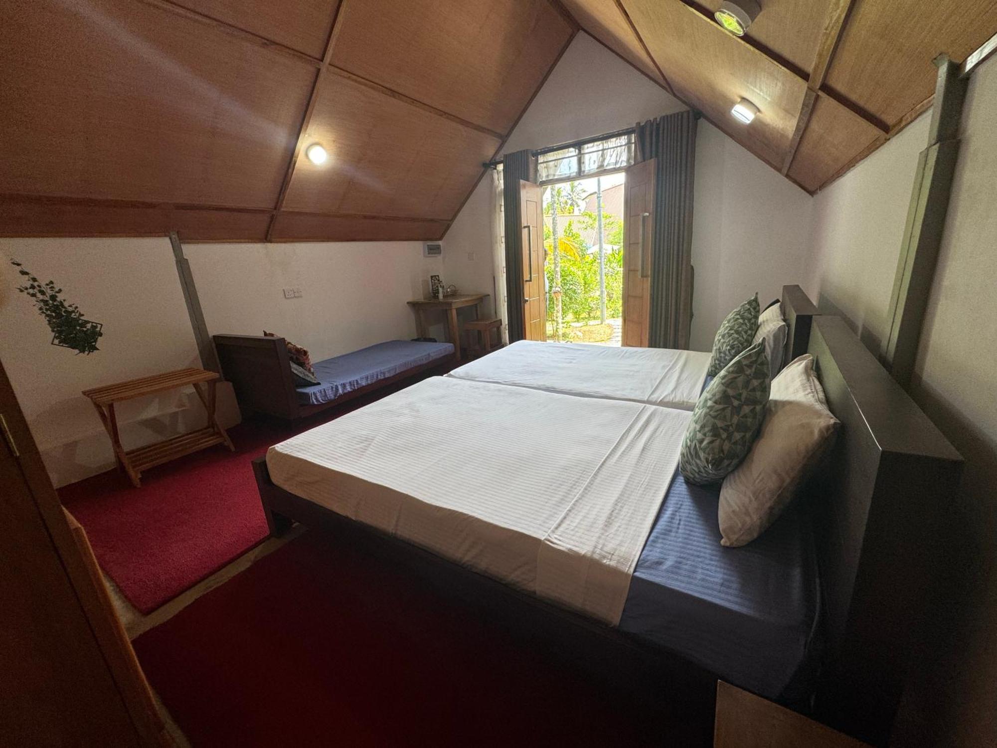 Steps Garden Resort Negombo Bagian luar foto